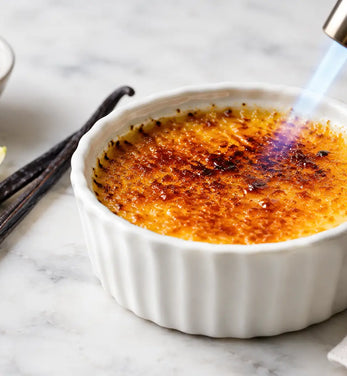 Crème brûlée mit Vanilleschote richtig karamellisieren